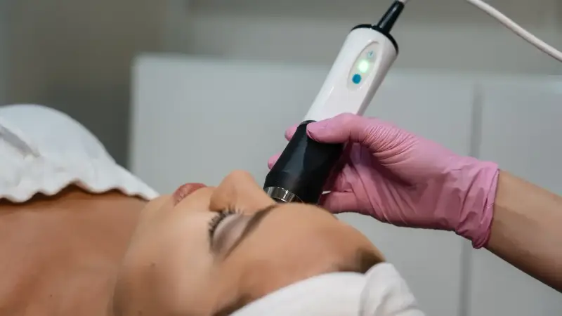 The 3-Step Geneo Facial Process that Will Leave You Glowing
